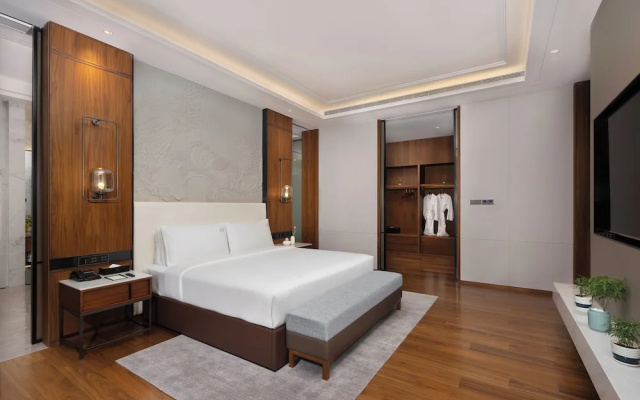 Crowne Plaza Phnom Penh by IHG