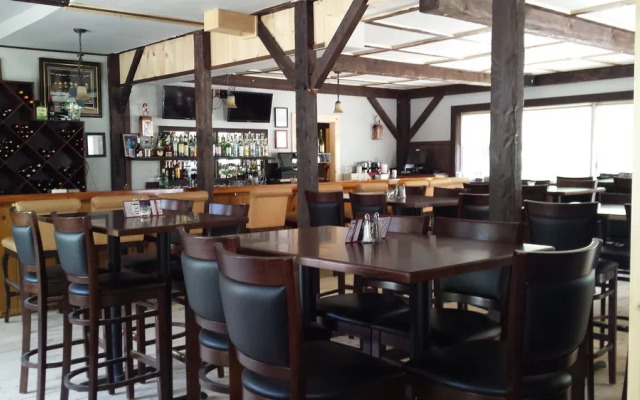 West Dover Inn