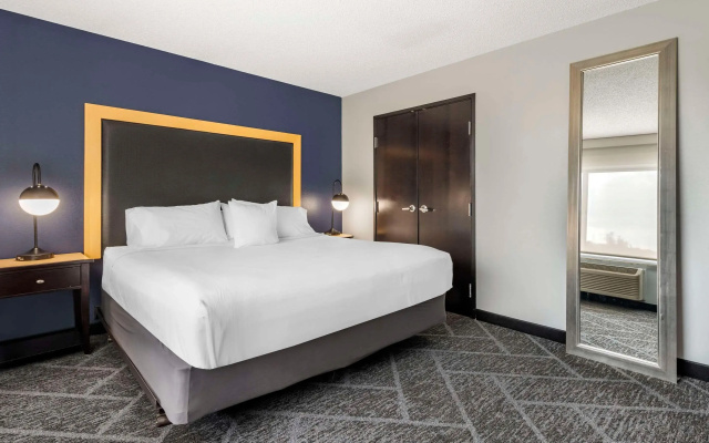 Cambria Hotel Minneapolis Maple Grove