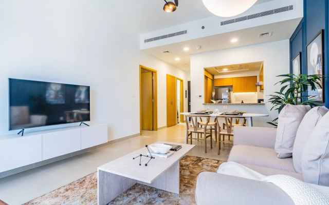 Monty Holiday Home - Serene & Modern Apartment With Burj Khalifa View