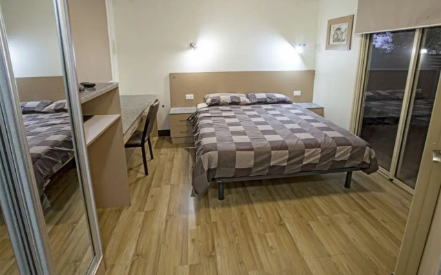 Cattrall Park Motel Karratha