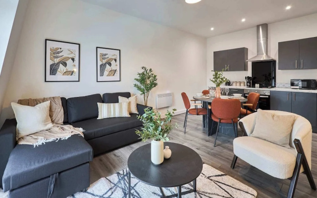 Host Stay 18 Queens Court