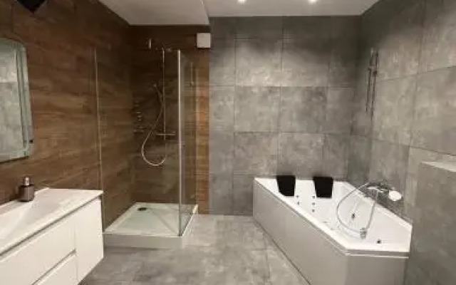 Apartment on Zamarstynivska 5