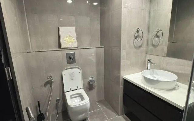 1BR Near metro.Canal  View. Mer. 1709