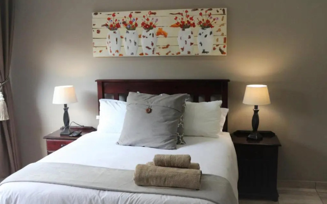 Hummingbirds Nest Guesthouse