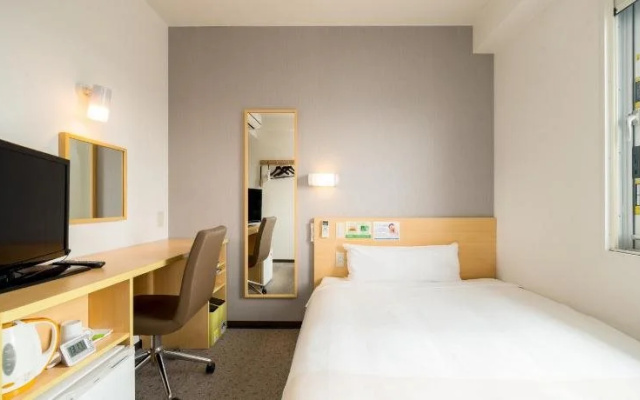 Super Hotel Yokkaichi/Along National Highway 1 (Kokudo Ichigou-Zoi)