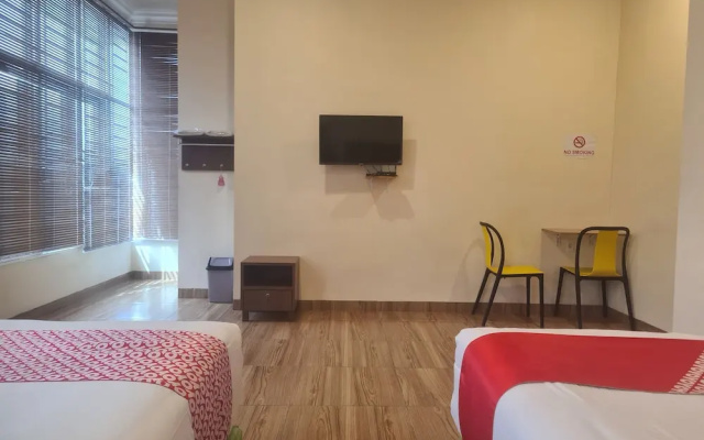 Hotel O Adam Malik Guesthouse Near Stasiun Medan
