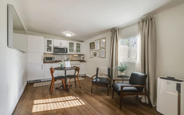 Charming Chandler Retreat w/ Furnished Patio!
