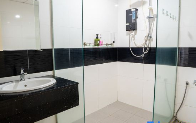 2-bedroom condo with free parking on premises.
