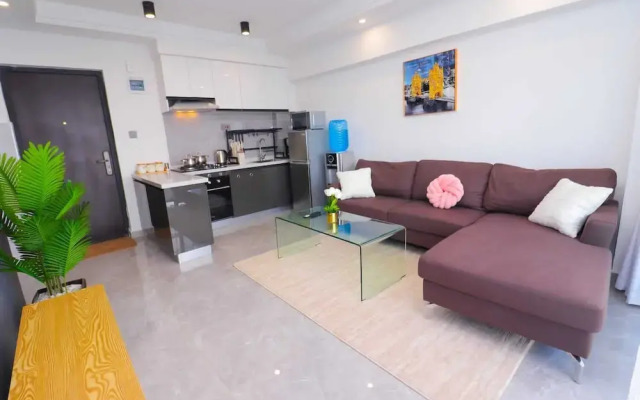 Lux Suites City Oasis Apartments