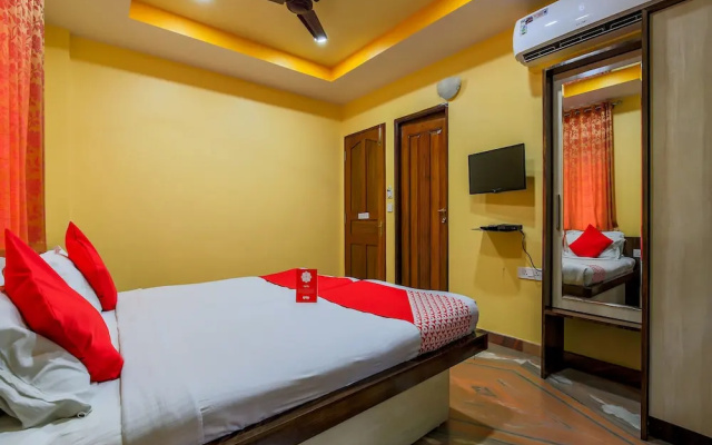 OYO 14779 Meera Motels & Residency