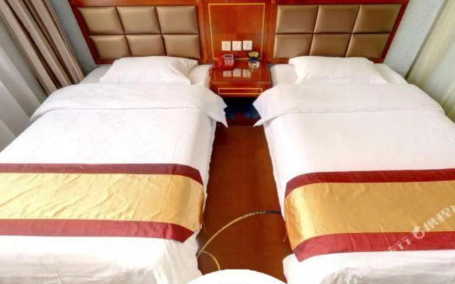 Hengyi Hotel (Railway Station Store of Dashu Camp, Renmin East Road, Kunming)