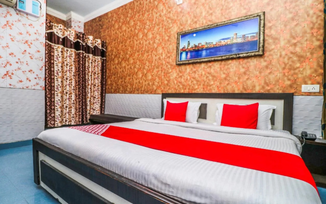 Punjab Hotel By OYO Rooms
