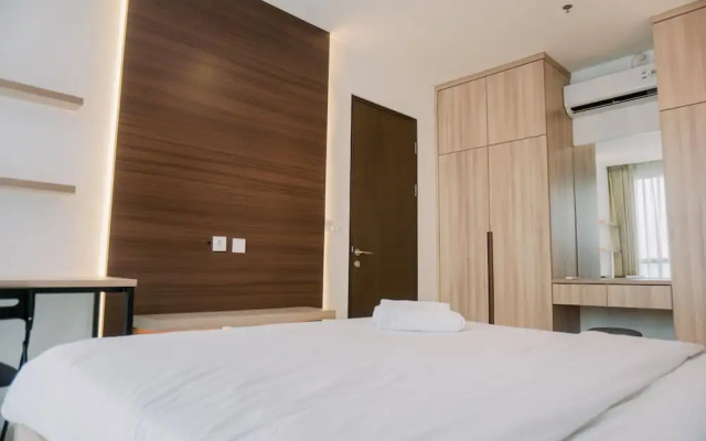 Spacious And Warm 2Br At Ciputra World 2 Apartment