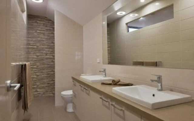 3 Kestrel Place