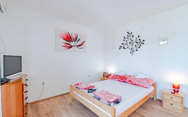 Stunning Home in Loviste With Wifi and 3 Bedrooms