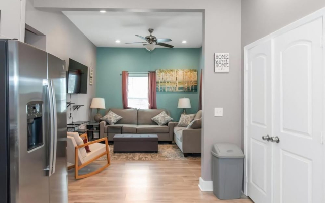 Chic 4BR Home Near AUC&DTWN