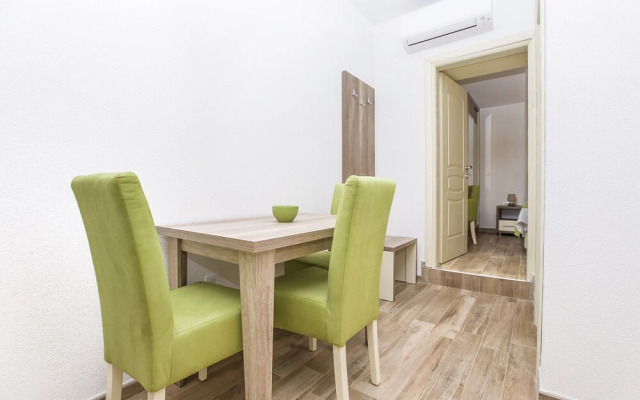 Apartments Mezini 11