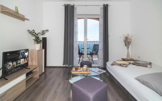 Seabreeze Apartments With Jacuzzi