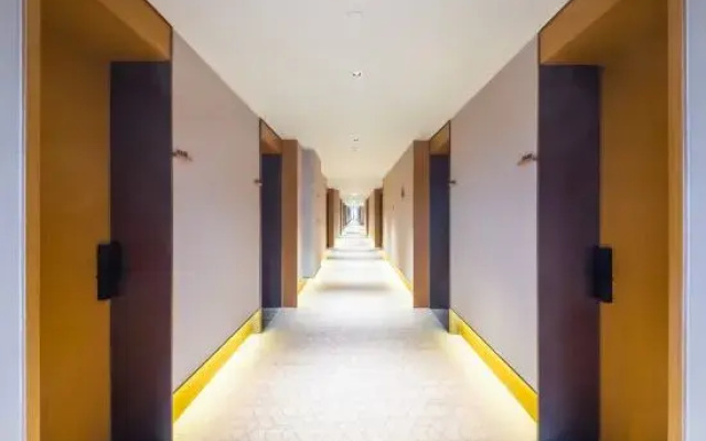 JI Hotel (Chongqing East Railway Station, Chayuan Metro Station)