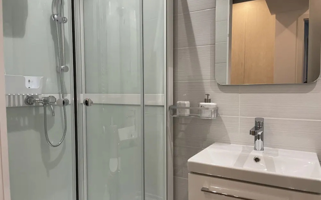 Beautiful Penthouse Lakeview W18