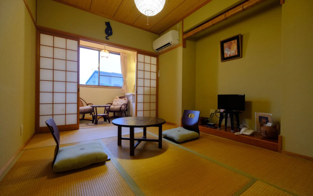 Yufuin Waraneko no Yado