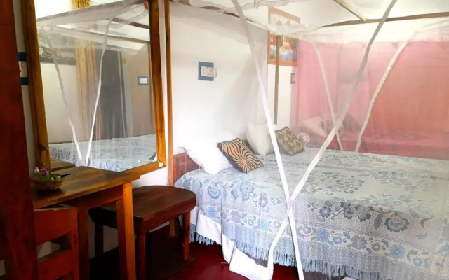 Star Rest Surf Camp Arugambay