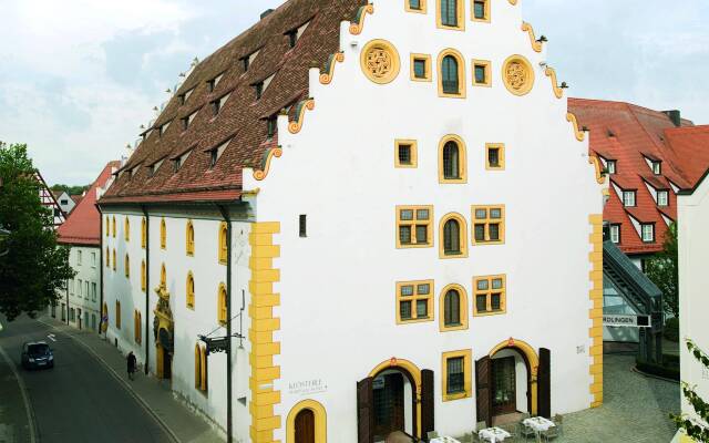 Отель NH Klösterle Nördlingen Германия, Нёрдлинген - 1 отзыв об отеле, цены и фото номеров - забронировать отель NH Klösterle Nördlingen онлайн вид на фасад