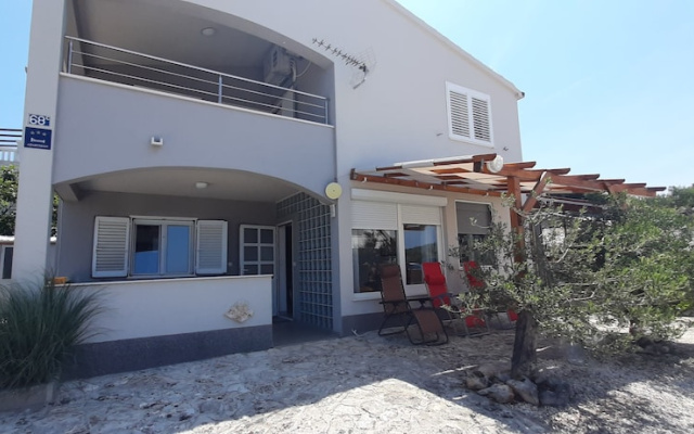 Apartment Mezaroca