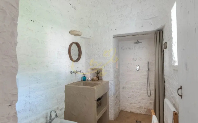 TD Trulli Vittoriani Charme and Pure Nature w Pool