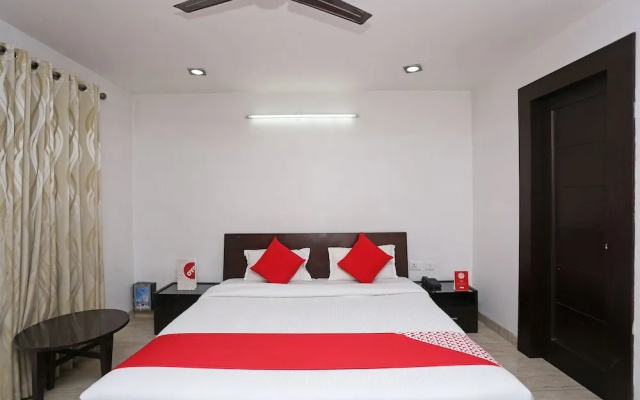 OYO 19309 Hotel Rajshree