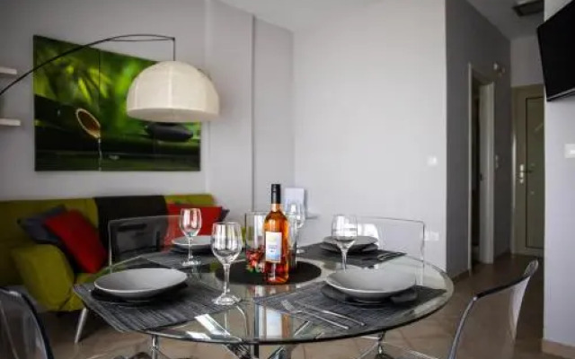 Isola Apartments