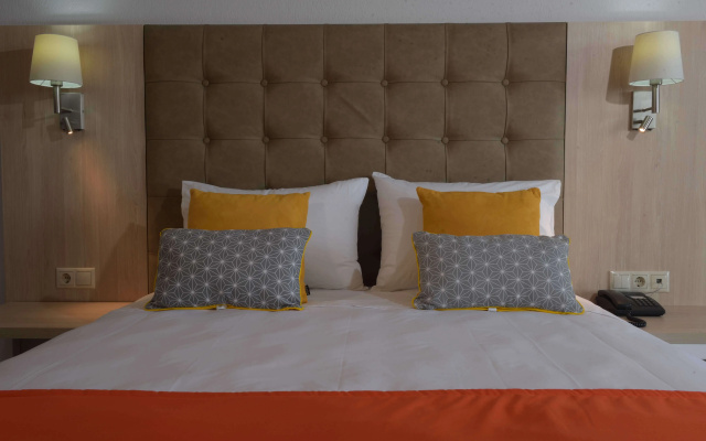 Aristoteles Holiday Resort & Spa