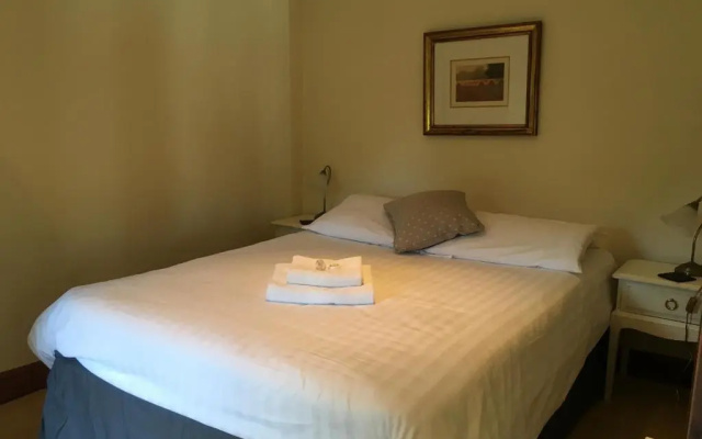 The Crown Hotel