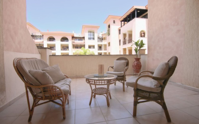 Queens Garden Residence Staycom