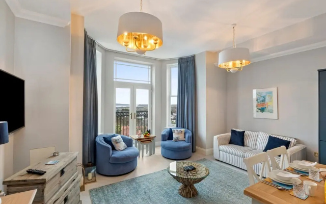 10 Mansion House - Indoor Pool Sea Views Gym