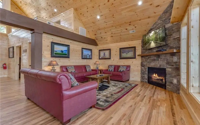 All About The View - Six Bedroom Cabin
