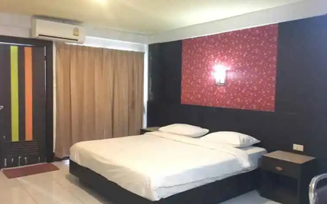 Phakawan Apartment