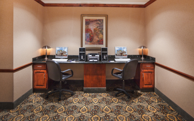 Holiday Inn Express & Suites Woodward by IHG