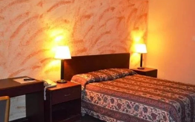Red Carpet Inn Montrose