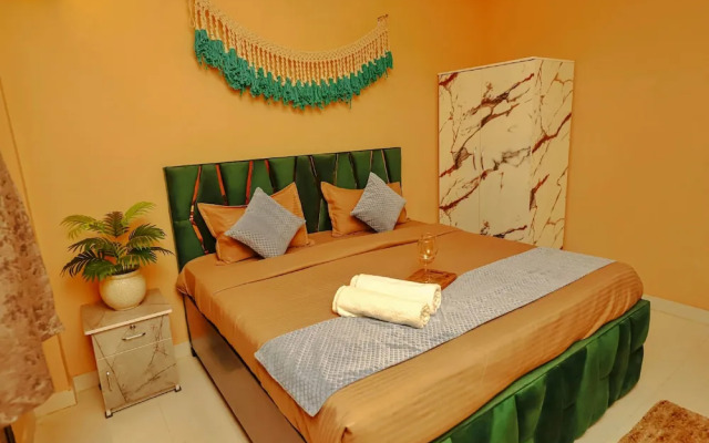 Roomshala 035 Premium Inn Noida Sec 15