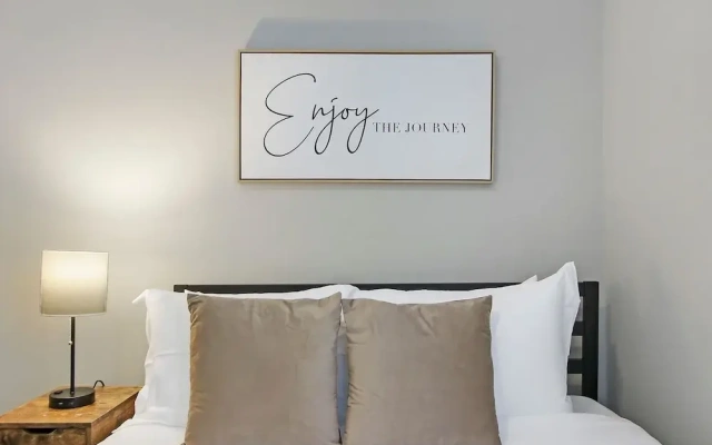 3BR Well-Furnished Apt - Kedzie 3F
