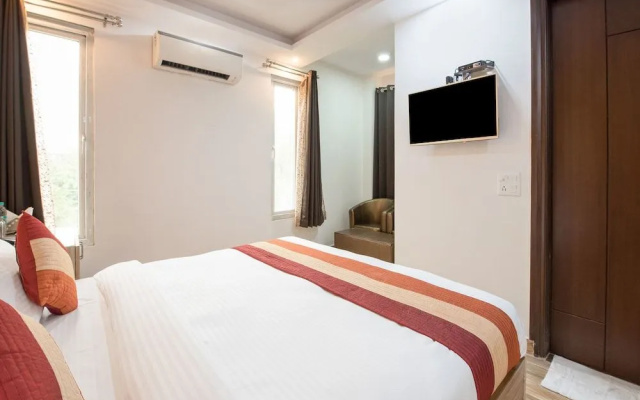 OYO 18672 Royal Comfort Castle