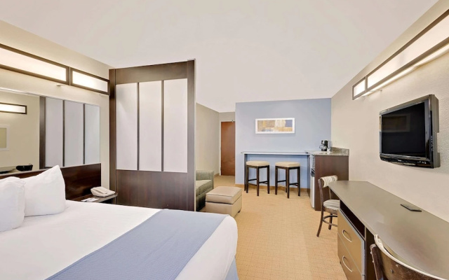 Microtel Inn And Suites Geneva