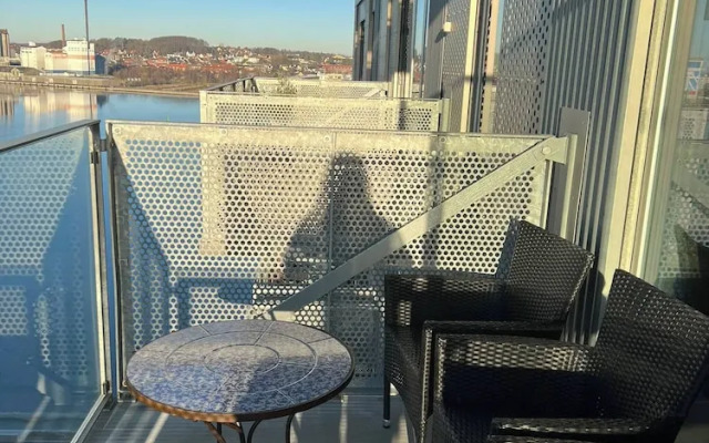 New and Bright Apartment by Aalborg's Havnepromenade