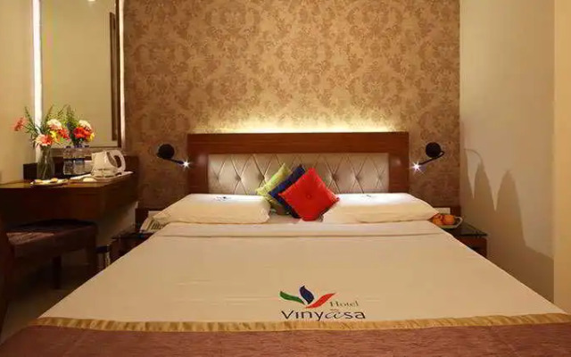 OYO Premium Thane Wagle Industrial Estate