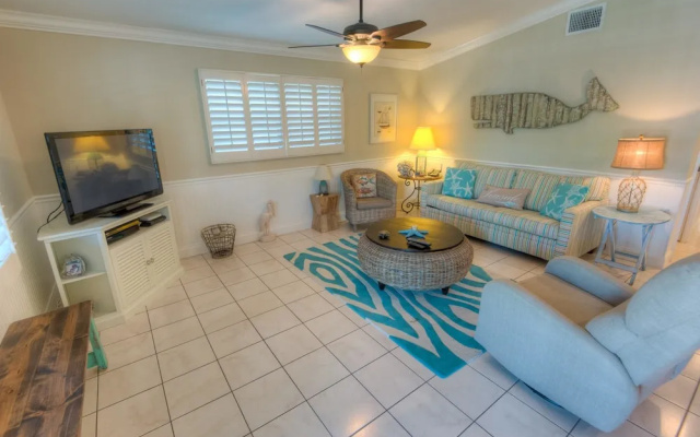 Island Breeze Apartment 2