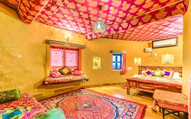 Mud Mirror Guesthouse