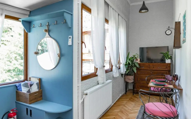 Sololaki 18