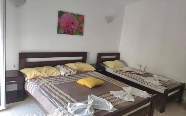 Apartments Brnjada Sutomore